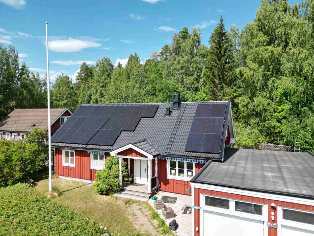 Solceller på villa i Dalarna